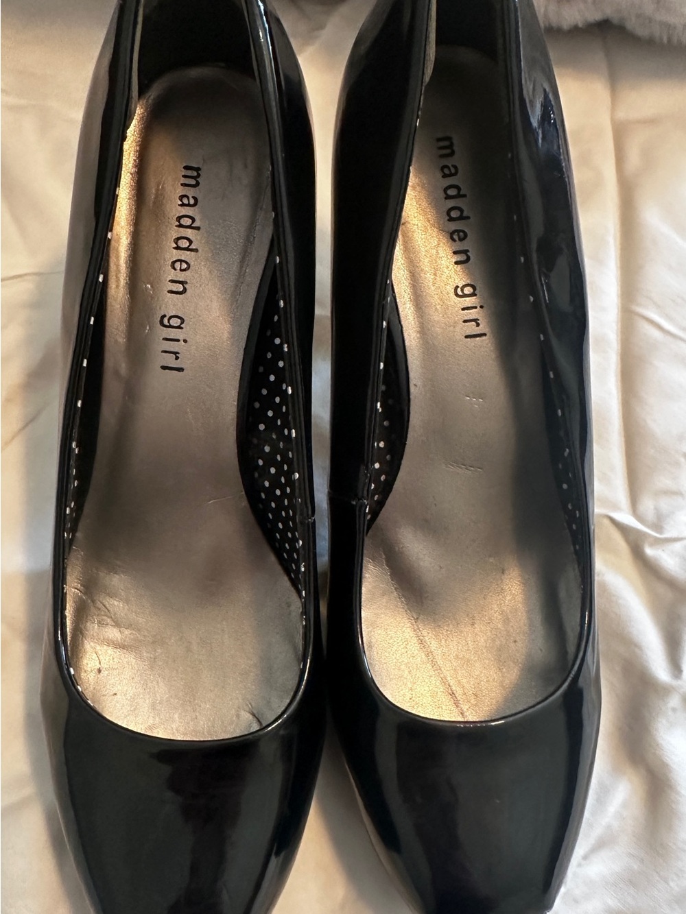 Madden Girl Glossy Black Patent Heeled Pumps